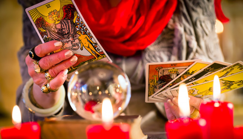Tarot Reading: 10 Tips & Rules Updated for 2022